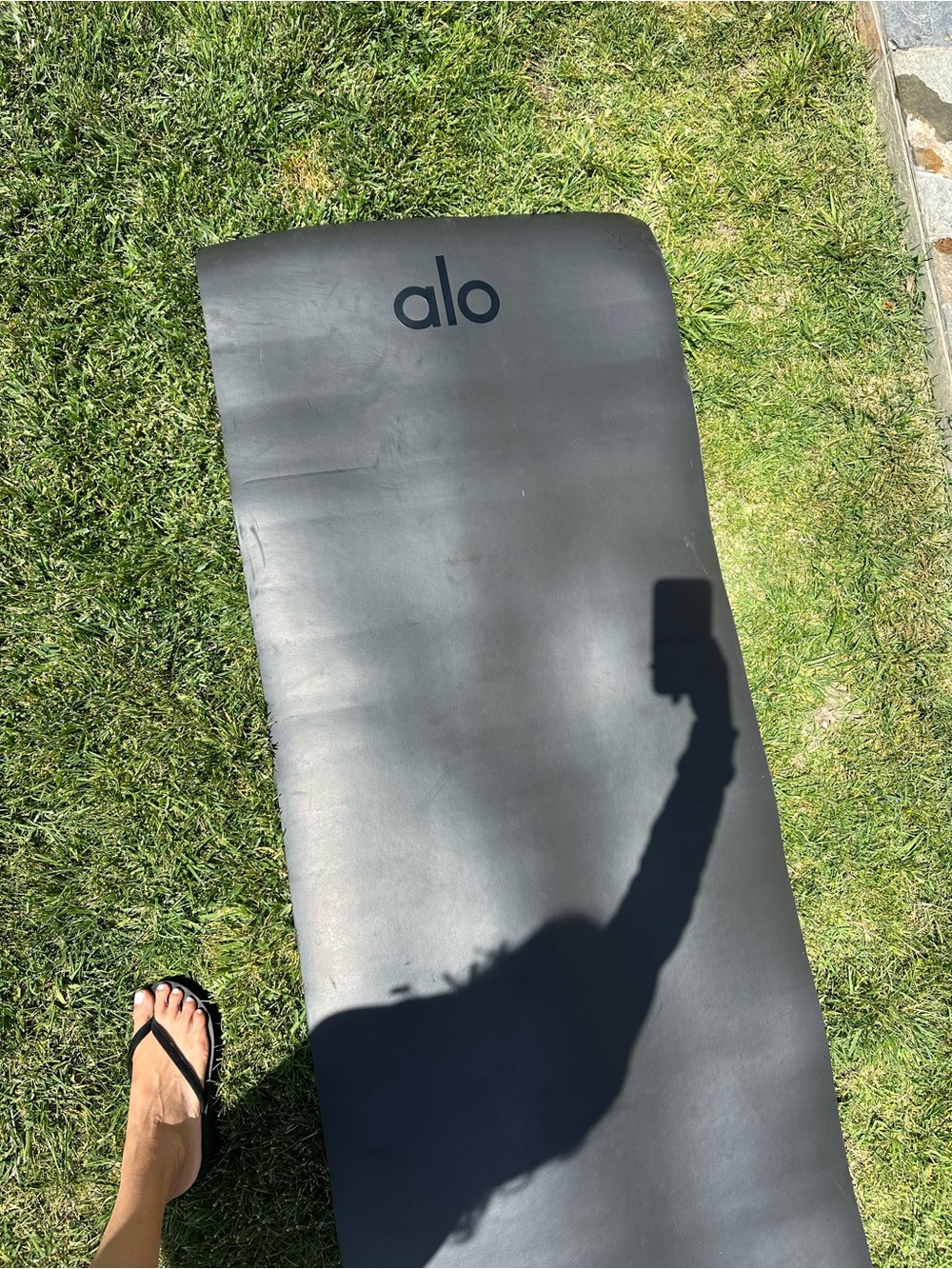 ALO Yoga Black Non-Slip Premium Yoga Mat - Picture 2 of 5